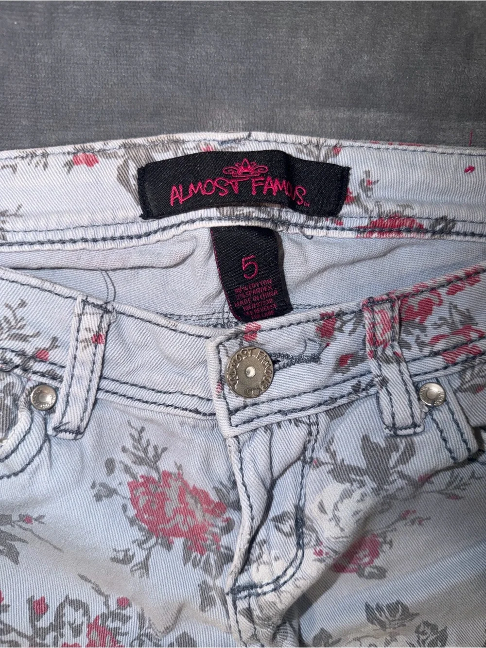 🌹 Almost Famous Floral Skinny Jeans
